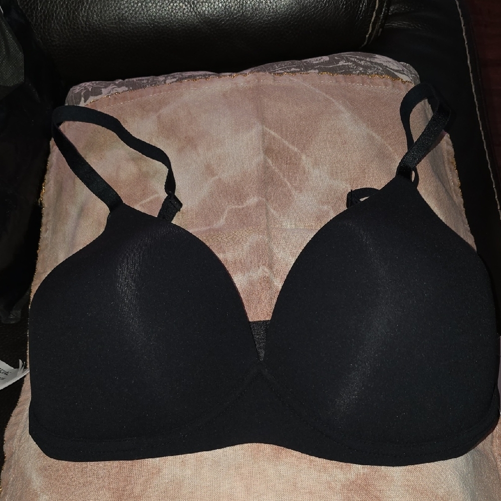 Auden Luxury Wireless Black Bra NWT